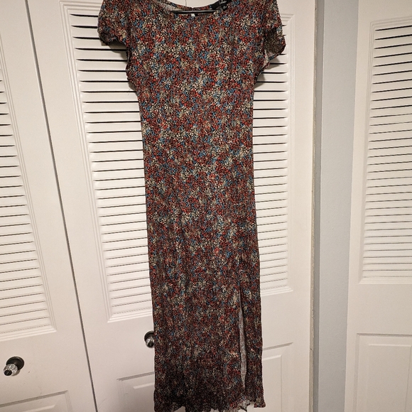 Lulu's Floral Print Midi Dress - Picture 4 of 5